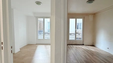 2 pièces PARIS 11 rue Camille Crespin du Gast