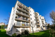 Appartement familial lumineux avec balcon à 3 minutes du RER A Fontenay-sous-Bois