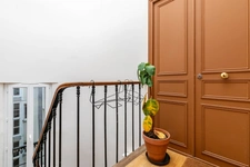 Appartement dernier étage, 2 pièces, Eglise des Batignolles