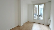 2 pièces PARIS 11 rue Camille Crespin du Gast