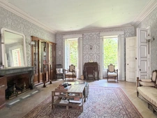 Charming property complex with a 1,500 m² garden in the heart of Meaux