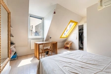 3-room apartment on the top floor of the Sebastopol les Halles building