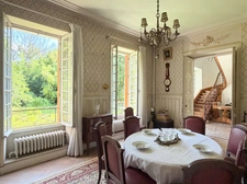 Charming property complex with a 1,500 m² garden in the heart of Meaux