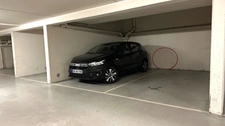 Local PARIS 19ème RDC avec grande réserve pour une surface totale de 115 m2 Carrez, place de parking, quai de déchargement