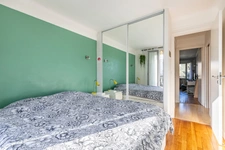 Appartement familial lumineux avec balcon à 3 minutes du RER A Fontenay-sous-Bois