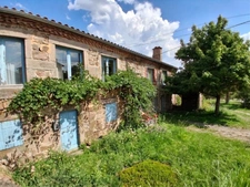Sérénité et authenticité à l’entrée d’un hameau : un bien plein de potentiel SAINT DIDIER EN VELAY (43)