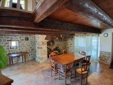 Sérénité et authenticité à l’entrée d’un hameau : un bien plein de potentiel SAINT DIDIER EN VELAY (43)