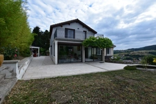  Élégante propriété avec piscine sur les hauteurs de Firminy, limite Saint-Ferréol-d’Auroure, 201 m² + annexe, terrain paysager de 1 950 m².