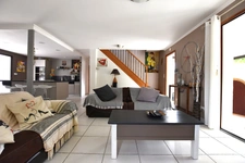  Élégante propriété avec piscine sur les hauteurs de Firminy, limite Saint-Ferréol-d’Auroure, 201 m² + annexe, terrain paysager de 1 950 m².