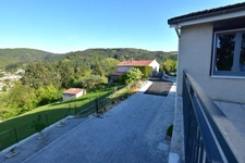  Élégante propriété avec piscine sur les hauteurs de Firminy, limite Saint-Ferréol-d’Auroure, 201 m² + annexe, terrain paysager de 1 950 m².
