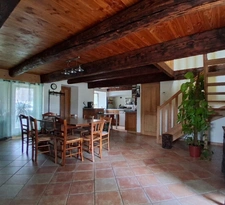 Sérénité et authenticité à l’entrée d’un hameau : un bien plein de potentiel SAINT DIDIER EN VELAY (43)