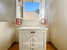 DOMAINE de PONT ROYAL, rental investment of a charming 45 m2 family bastidon, renovated and maintained, on one floor, comprising 2 bedrooms, garden and parking space