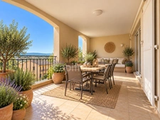 Domaine de Pont royal, BEL APPARTEMENT de 57 m2 1er étage avec ascenseur ,  deux chambres, terrasse vue dégagée, piscine en résidence.