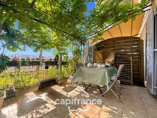 DOMAINE DE PONT ROYAL – FAMILY HOME with 80 m2 of living space, 3 bedrooms, 1 bathroom, 1 shower room, garden, covered terrace, residential swimming pool, private parking space 