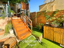 DOMAINE DE PONT ROYAL – FAMILY HOME with 80 m2 of living space, 3 bedrooms, 1 bathroom, 1 shower room, garden, covered terrace, residential swimming pool, private parking space 