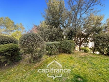Domaine et golf de Pont Royal, appartement rare en angle et en rez-de-jardin de 42 m2 , 1 chambre double et une chambre lits supperposés , place de stationnement