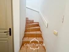 DOMAINE de PONT ROYAL, rental investment of a charming 45 m2 family bastidon, renovated and maintained, on one floor, comprising 2 bedrooms, garden and parking space