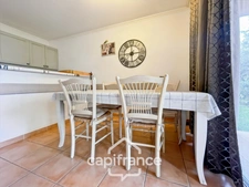 Domaine et golf de Pont Royal, appartement rare en angle et en rez-de-jardin de 42 m2 , 1 chambre double et une chambre lits supperposés , place de stationnement