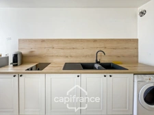 Appartement 2 pièces situé à Saint-Raphael ,45m2 ,2ème étage avec place de parking et cave privative 