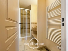 Domaine de Pont royal, BEAUTIFUL APARTMENT of 56.7 m2 top floor, terrace with unobstructed view, swimming pool in residence.