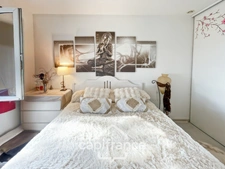 DOMAINE DE PONT ROYAL – FAMILY HOME with 80 m2 of living space, 3 bedrooms, 1 bathroom, 1 shower room, garden, covered terrace, residential swimming pool, private parking space 