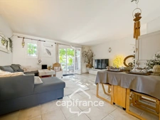 DOMAINE DE PONT ROYAL – FAMILY HOME with 80 m2 of living space, 3 bedrooms, 1 bathroom, 1 shower room, garden, covered terrace, residential swimming pool, private parking space 