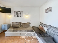 Domaine et golf de Pont Royal, appartement rare en angle et en rez-de-jardin de 42 m2 , 1 chambre double et une chambre lits supperposés , place de stationnement