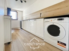 Appartement 2 pièces situé à Saint-Raphael ,45m2 ,2ème étage avec place de parking et cave privative 