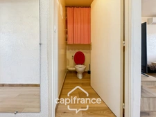 Appartement 2 pièces situé à Saint-Raphael ,45m2 ,2ème étage avec place de parking et cave privative 