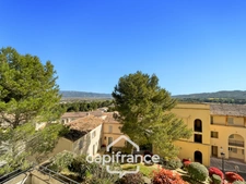 Domaine de Pont royal, BEAUTIFUL APARTMENT of 56.7 m2 top floor, terrace with unobstructed view, swimming pool in residence.