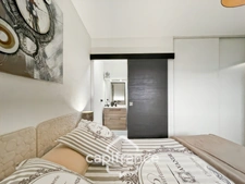 Appartement 40m2 rénové et climatisé, en rez de jardin , une chambre et sa salle de douche, sa terrasse couverte ,, piscine résidentielle intimiste