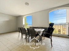 Domaine de Pont royal, BEL APPARTEMENT de 57 m2 1er étage avec ascenseur , terrasse vue dégagée, piscine en résidence.