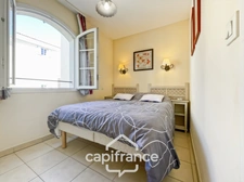 Domaine de Pont royal, BEAUTIFUL APARTMENT of 56.7 m2 top floor, terrace with unobstructed view, swimming pool in residence.