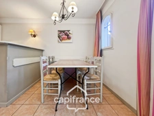 DOMAINE de PONT ROYAL, rental investment of a charming 45 m2 family bastidon, renovated and maintained, on one floor, comprising 2 bedrooms, garden and parking space