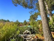 DOMAINE DE PONT ROYAL – FAMILY HOME with 80 m2 of living space, 3 bedrooms, 1 bathroom, 1 shower room, garden, covered terrace, residential swimming pool, private parking space 