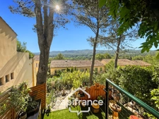DOMAINE DE PONT ROYAL – FAMILY HOME with 80 m2 of living space, 3 bedrooms, 1 bathroom, 1 shower room, garden, covered terrace, residential swimming pool, private parking space 