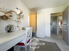 DOMAINE DE PONT ROYAL – FAMILY HOME with 80 m2 of living space, 3 bedrooms, 1 bathroom, 1 shower room, garden, covered terrace, residential swimming pool, private parking space 