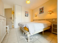 Domaine de Pont royal, BEAUTIFUL APARTMENT of 56.7 m2 top floor, terrace with unobstructed view, swimming pool in residence.