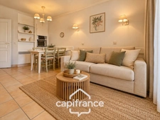appartement REZ de JARDIN,résidence du lac, 31 m2, chambre ouverte, grande salle de douche rénovée , rangements, cave collective. 