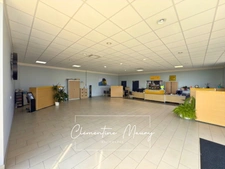 Murs commerciaux récent de 300 M² sur axe très passant (41100)