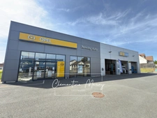 Murs commerciaux récent de 300 M² sur axe très passant (41100)