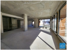 Commercial premises for sale in Alpe d'Huez – Approximately 180 m² on two levels – Strong business potential
