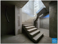 Commercial premises for sale in Alpe d'Huez – Approximately 180 m² on two levels – Strong business potential