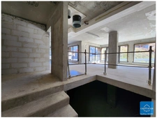 Commercial premises for sale in Alpe d'Huez – Approximately 180 m² on two levels – Strong business potential