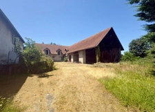 Tarbes – Propriété de caractère avec maison de 184 m² à rénover et près de 1 800 m² de bâtis