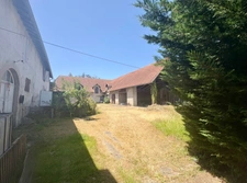 Tarbes – Propriété de caractère avec maison de 184 m² à rénover et près de 1 800 m² de bâtis