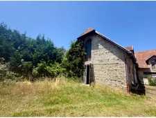 Tarbes – Propriété de caractère avec maison de 184 m² à rénover et près de 1 800 m² de bâtis