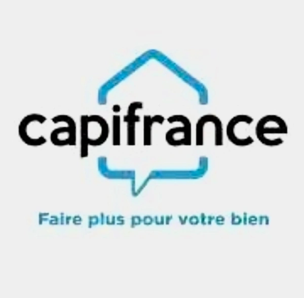 ENSEMBLE IMMOBILIER À FORT POTENTIEL – PRÈS DE 1 800 m² DE BÂTIS SUR 8 877 m² DE TERRAIN – ZONE UB