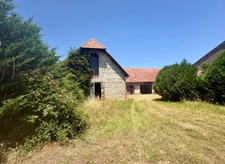 Tarbes – Propriété de caractère avec maison de 184 m² à rénover et près de 1 800 m² de bâtis