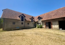 Tarbes – Propriété de caractère avec maison de 184 m² à rénover et près de 1 800 m² de bâtis